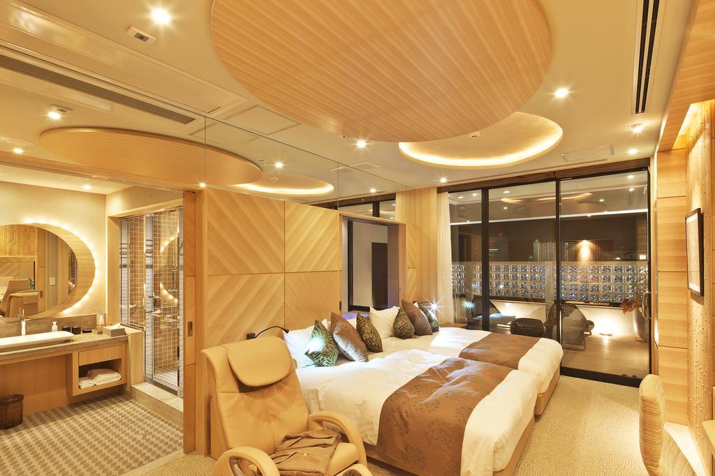 Hotel Coco Grand Takasaki Buitenkant foto