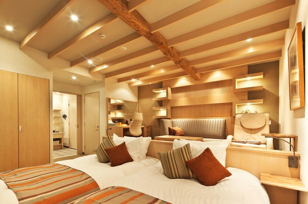 Hotel Coco Grand Takasaki Buitenkant foto