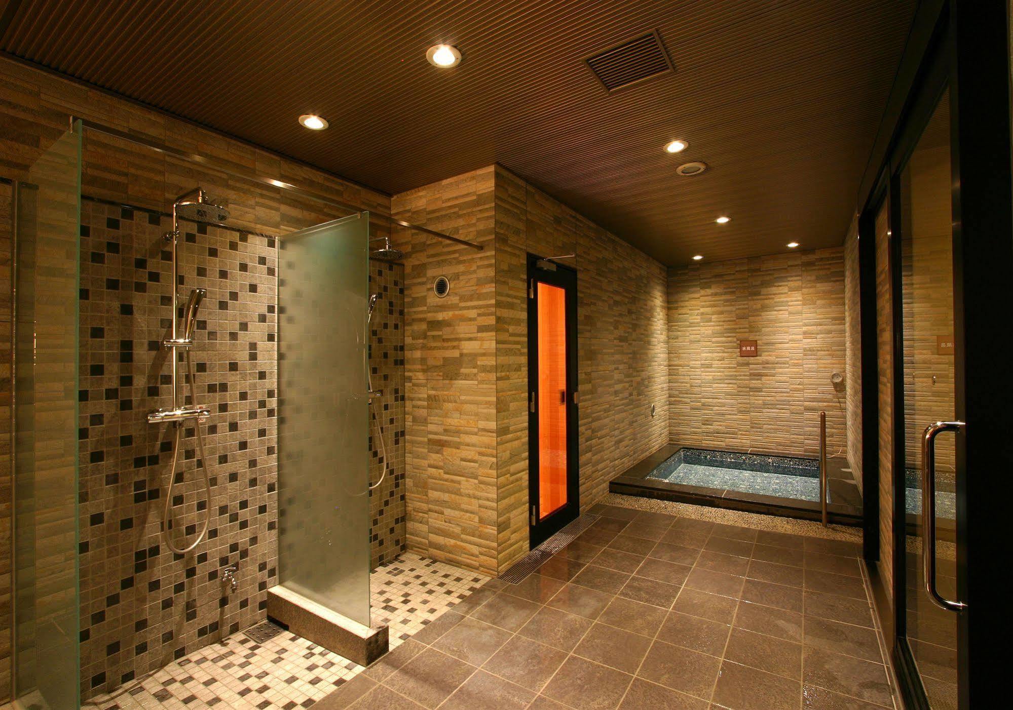 Hotel Coco Grand Takasaki Buitenkant foto