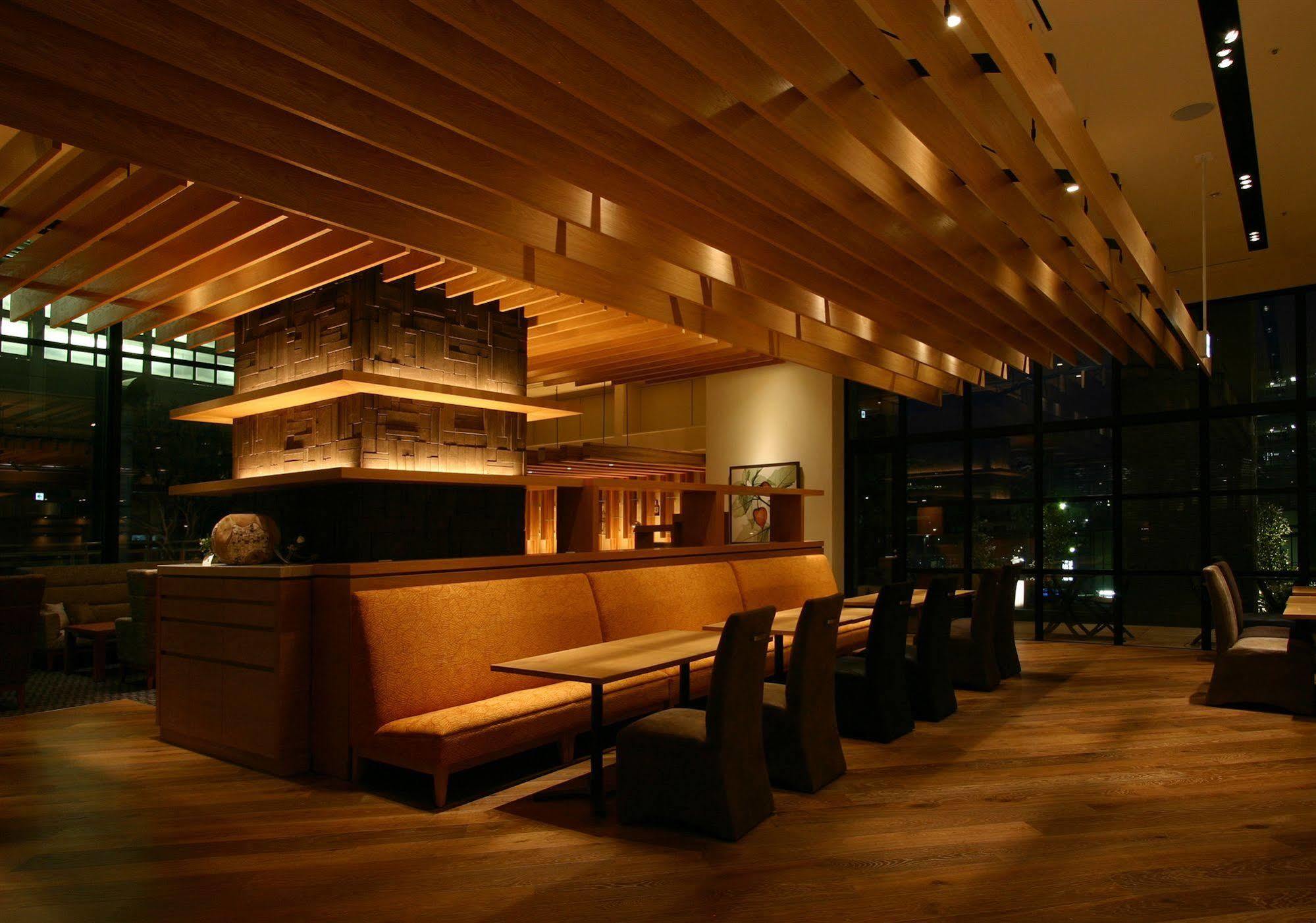Hotel Coco Grand Takasaki Buitenkant foto